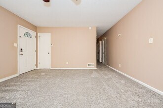 10192 Port Royal Ct in Jonesboro, GA - Foto de edificio - Building Photo
