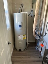 1010 N Dickerson Ave in Springfield, MO - Building Photo - Building Photo