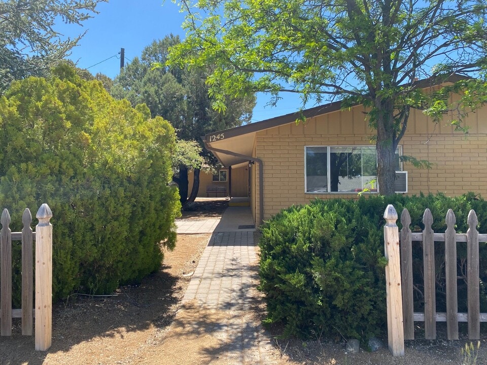 1245 Stetson Rd, Unit 1 in Prescott, AZ - Building Photo