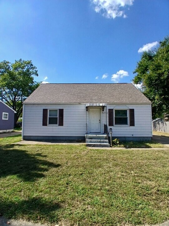 403 S 1st St in Trenton, OH - Building Photo