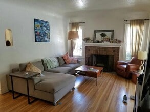 927 Havenhurst Dr in West Hollywood, CA - Building Photo - Building Photo