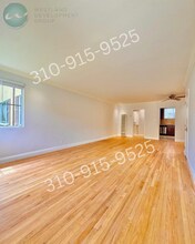 3166 S Barrington Ave in Los Angeles, CA - Foto de edificio - Building Photo