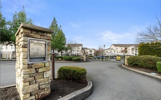 10109 186th St E in Puyallup, WA - Building Photo