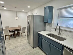 3646 Country Club Dr W in Irving, TX - Building Photo - Building Photo