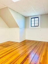 64 Jireh St in New Bedford, MA - Foto de edificio - Building Photo