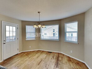 2320 S Gibralter Way in Aurora, CO - Foto de edificio - Building Photo