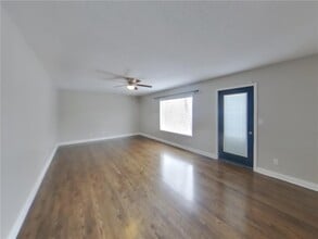 13645 Timber Crest Dr in Osseo, MN - Building Photo - Building Photo