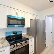 4055 NW Cinnamon Tree Cir in Jensen Beach, FL - Building Photo - Building Photo
