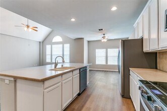 3725 Vienna St in Irving, TX - Building Photo - Building Photo