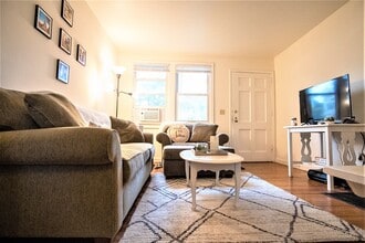 Lakeside Vista in Ithaca, NY - Foto de edificio - Building Photo