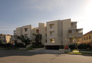 The Michigan Apartments in Pasadena, CA - Foto de edificio - Building Photo