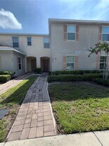 2875 Sunstone Dr in Kissimmee, FL - Building Photo