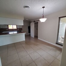 6113 Panorama Dr in Bakersfield, CA - Building Photo - Building Photo