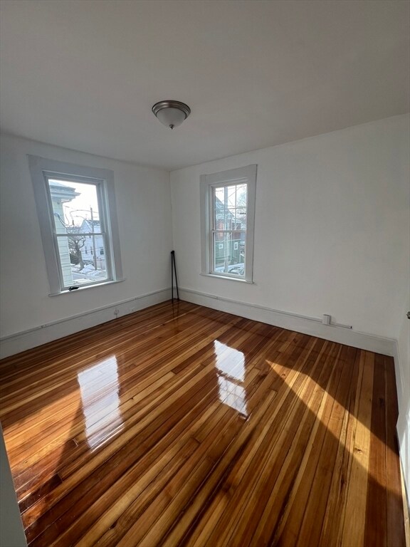83 1/2 Summer St, Unit 2 in Salem, MA - Foto de edificio - Building Photo