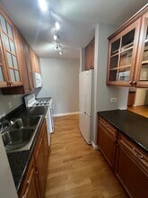 910 W Alleghany Dr in Arlington Heights, IL - Building Photo - Building Photo