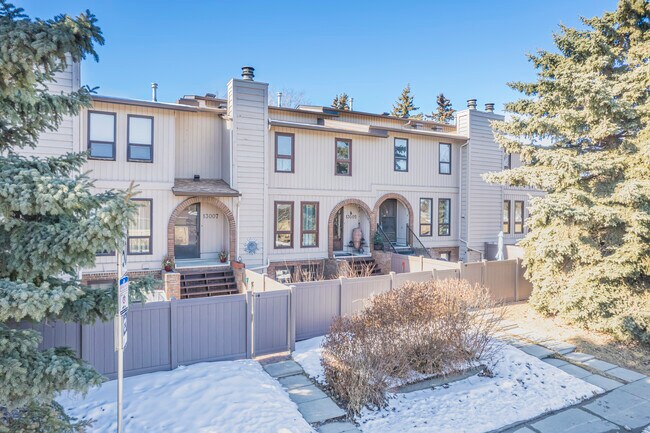 2 Canterbury Gdns SW