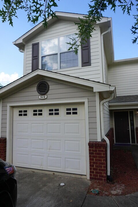 519 Wingspan Way in Crestview, FL - Building Photo