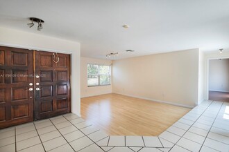 13530 SW 109th Terrace in Miami, FL - Building Photo - Building Photo