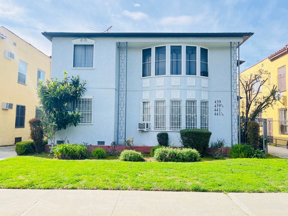 439 Hayworth Ave in Los Angeles, CA - Building Photo