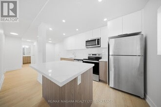 23 Downes Ave in Prince Edward, ON - Building Photo - Building Photo