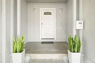 6933 White Oak Ave, Unit T360 in Los Angeles, CA - Building Photo - Building Photo
