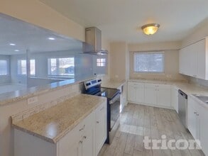 20 El Sereno Dr in Colorado Springs, CO - Building Photo - Building Photo