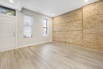 1325 W 18th Pl in Chicago, IL - Building Photo - Building Photo