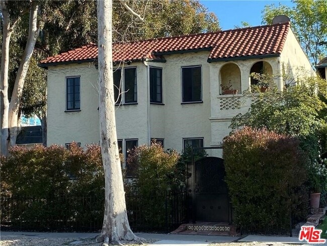 601 Sweetzer Ave in Los Angeles, CA - Building Photo - Building Photo