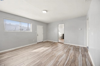 6780 75th St in Sacramento, CA - Building Photo - Building Photo