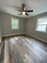 1730 W Glow Dr-Unit -B in Charleston, SC - Building Photo - Building Photo
