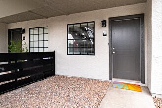 Roosevelt Park in Tempe, AZ - Foto de edificio - Building Photo