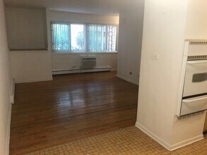1929 Harrison St, Unit 3F in Evanston, IL - Building Photo - Building Photo