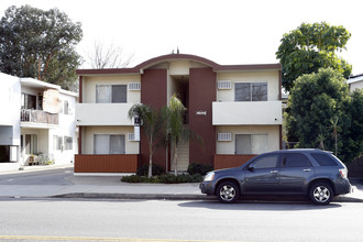 14718 Magnolia Blvd in Sherman Oaks, CA - Building Photo - Building Photo