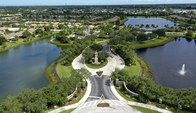 9772 SW Eastbrook Cir in Port St. Lucie, FL - Foto de edificio - Building Photo