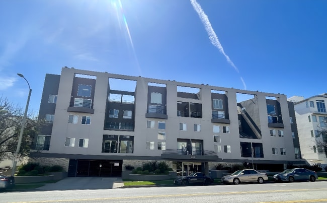 property at 1617 S Beverly Glen Blvd
