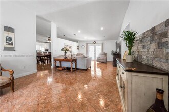 27651 SW 155th Ave in Homestead, FL - Foto de edificio - Building Photo