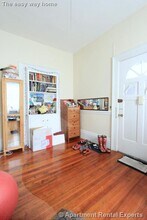 8 A Forest St, Unit #1L in Cambridge, MA - Foto de edificio - Building Photo