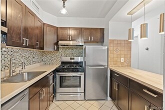 501 N Barry Ave in Mamaroneck, NY - Building Photo - Building Photo