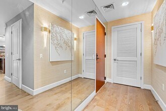 7171 Woodmont Ave, Unit 206 in Bethesda, MD - Building Photo - Building Photo