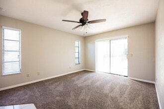 1432 SE 17th Terrace in Cape Coral, FL - Foto de edificio - Building Photo