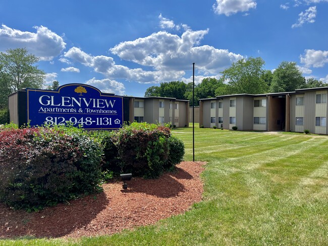 Glenview Apartments in Clarksville, IN - Building Photo - Building Photo