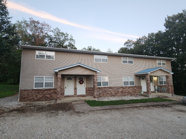 2BED/1.5-2B15 BATH in Crocker, MO - Foto de edificio - Building Photo