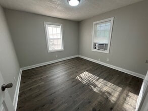 112 Holland Ave in Jackson, TN - Building Photo - Building Photo