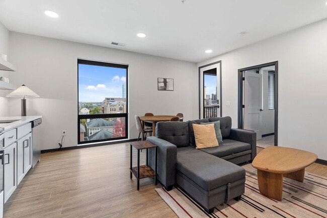 423 E Michigan St