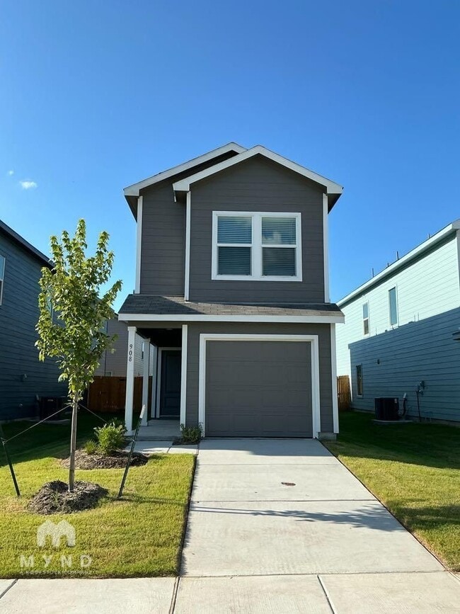property at 908 Sandhill Crane Ln