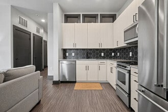 The Winnifred in Charlotte, NC - Building Photo - Building Photo