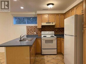 173 Jeanne Dr in Vaughan, ON - Building Photo - Building Photo