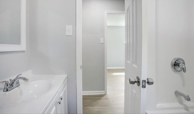 property at 5123 Peachtree St
