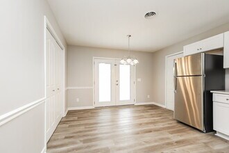 1912 Guildford Dr in La Vergne, TN - Building Photo - Building Photo