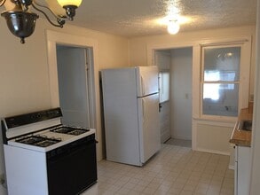386 Dennison Ave in Akron, OH - Building Photo - Building Photo